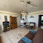 Saint-cyprien : T2 Cabine, Climatise, 6 Pers, Animaux Admis, Parking Securise - Fr-1-106-78 Apartman